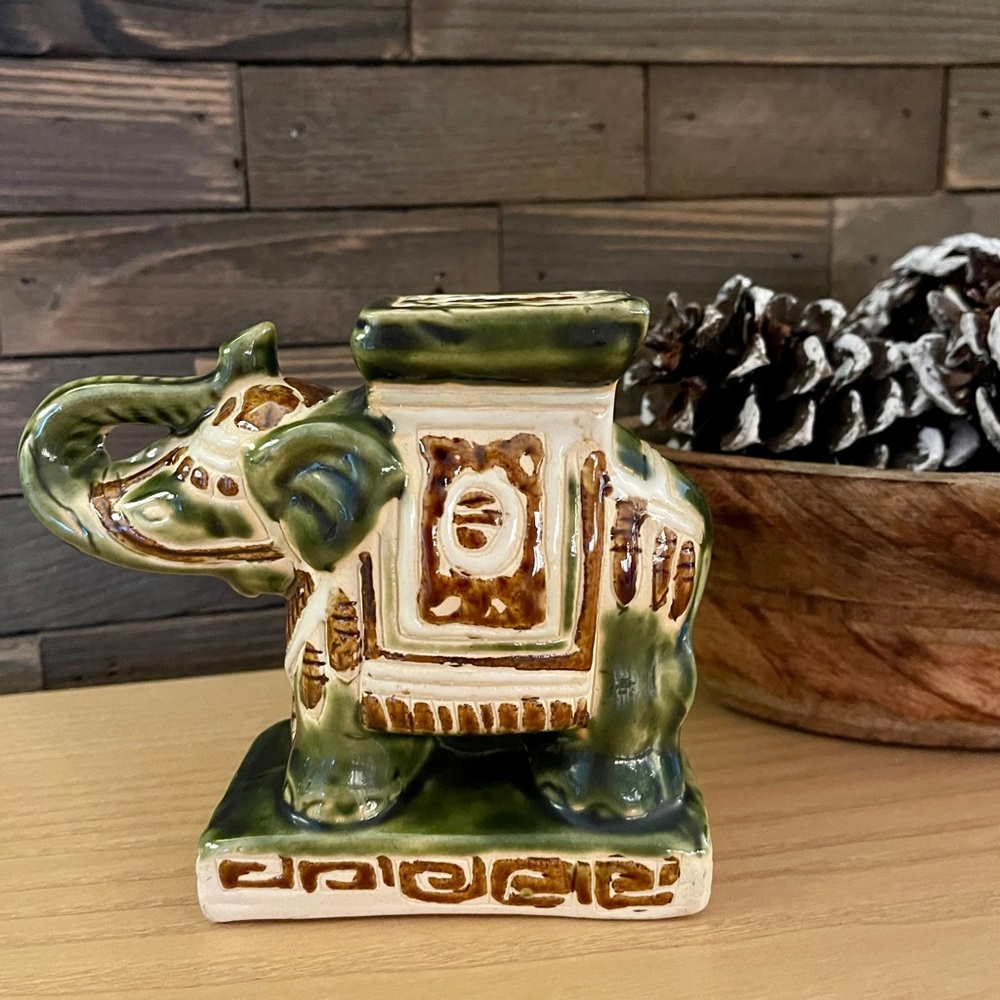 VINTAGE GLAZED MAJOLICA ELEPHANT ART FIGURINE